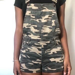 Camo mini overalls
